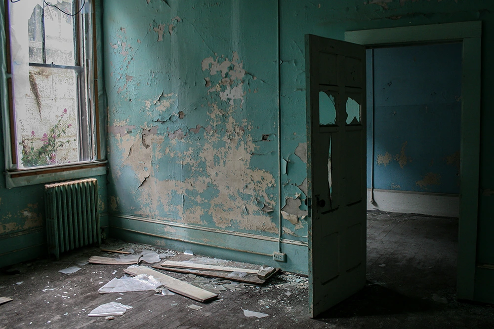 Alcatraz Prison Abandoned Room copyright 2024 sublunar