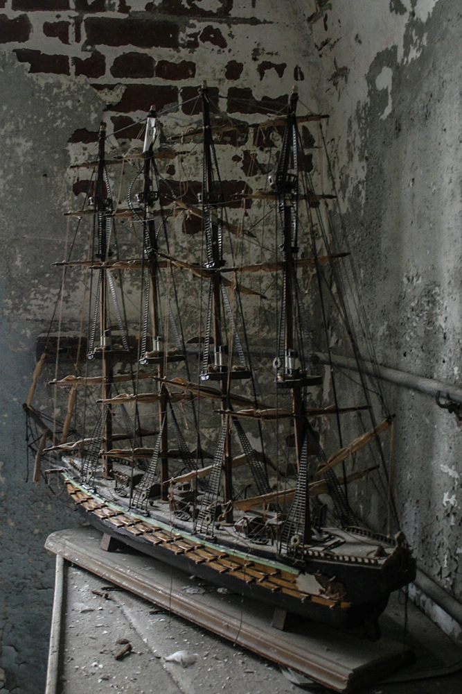 Alcatraz Prison Abandoned Ship Model copyright 2024 sublunar
